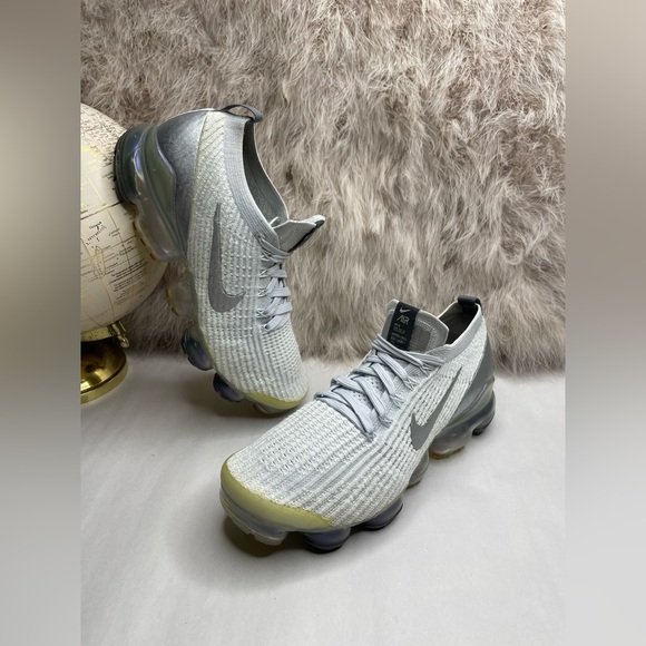 Nike Air VaporMax Flyknit 3 Pure Platinum White - Picture 1 of 11
